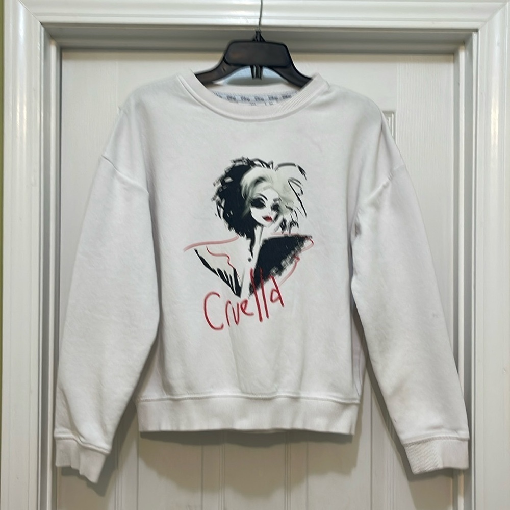 Disney- Cruella de Vil imprint on white crewneck sweatshirt - size 2XS